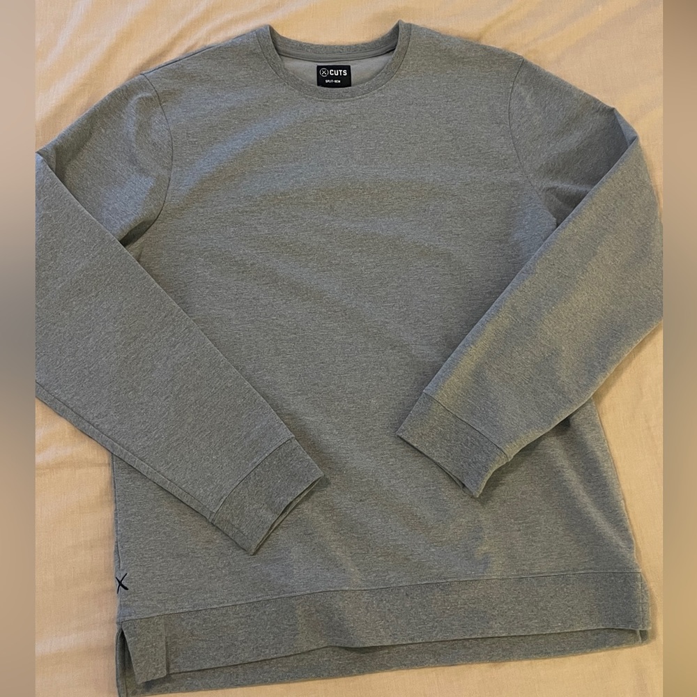 NWOT Cuts Hyperloop Pullover Split-Hem Grey XL